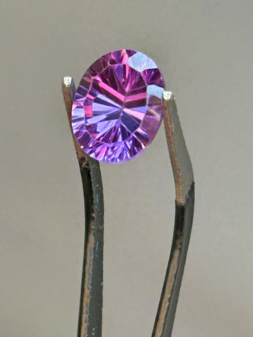 Extraordinary Color Changing Sapphire